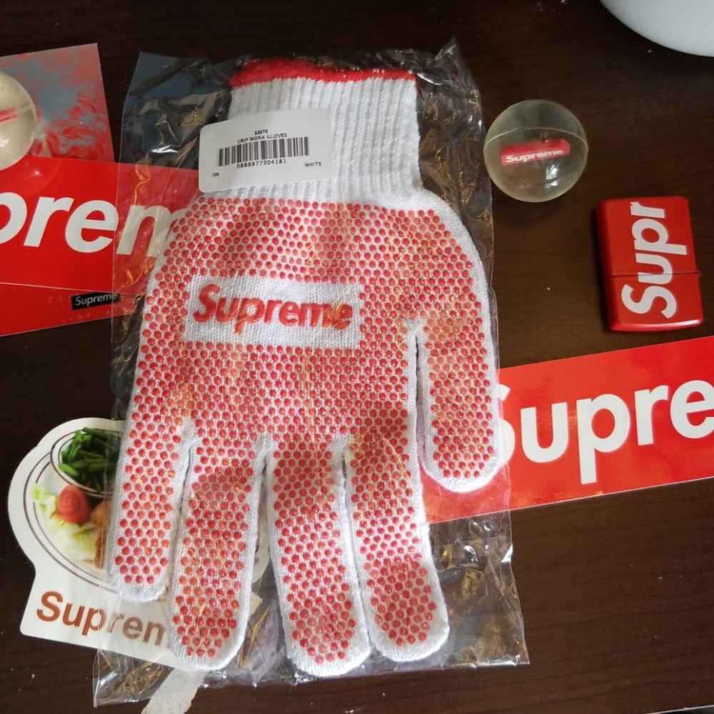 Supreme Red and White Textured Gloves